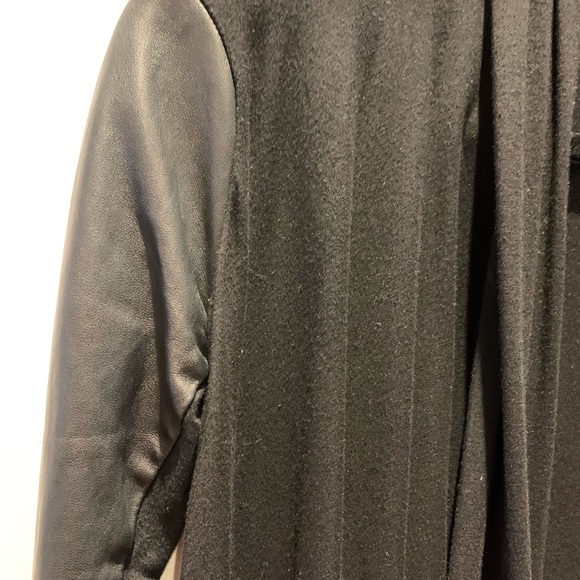 Danier Leather Cardigan - Picture 4 of 5